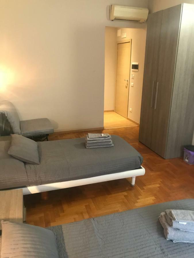 Room 14 — Photos 1